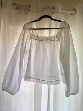 Old Navy White Lace-Trim Peasant Top